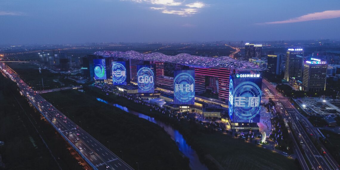 المعرض G60 رافائيل سكاي سيتي قيد الإنشاء في ممر صناعي عالمي المستوى