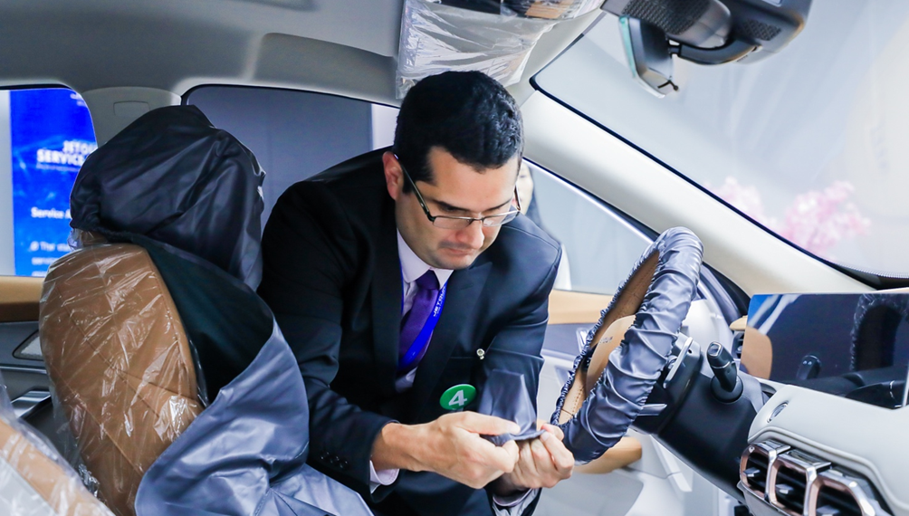 تعقد أول مسابقة لمهارات الخدمة العالمية لشركة JETOUR على نطاق واسع ،مما يسمح للمستخدمين في جميع أنحاء العالم بالاستمتاع بجودة الخدمة