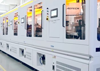 تفتتح Geekvape عصرًا جديدًا من الإنتاج الآلي خالي من الغبار، مُعلنةً بذلك عن بزوغ فجر مرحلة جديدة من التصنيع الذكي والمستدام في القطاع