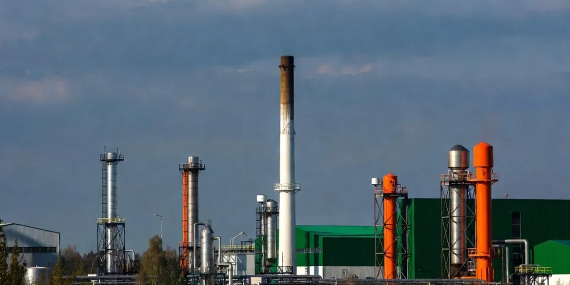 $285.6 Billion by 2035 — How Clean Tech Is Driving Global Decarbonization